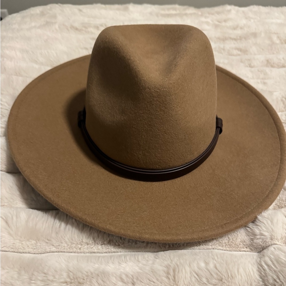 Men’s brown hat new with tags